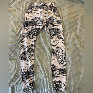 Lorna Jane- Animal Print Leggings XS